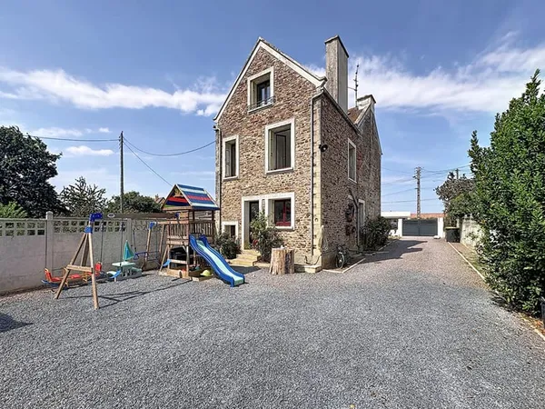 EXCLUSIVITE - CAEN SUD - Maison en pierres avec dépendance