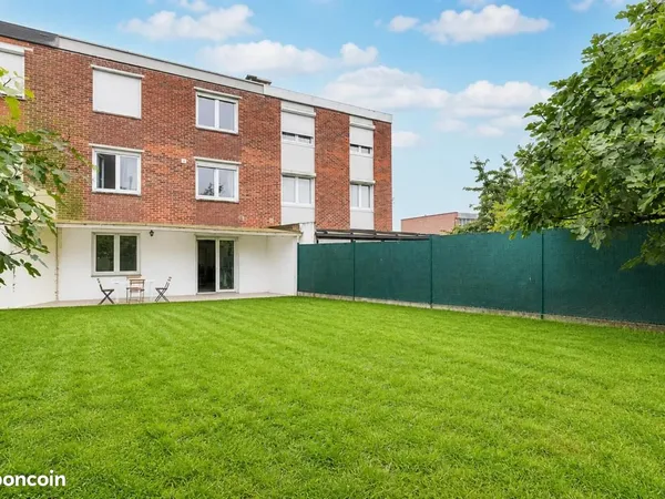 Maison 10 pièces 146 m²