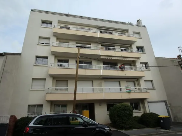 A REIMS quartier Clémenceau, appartement type 4