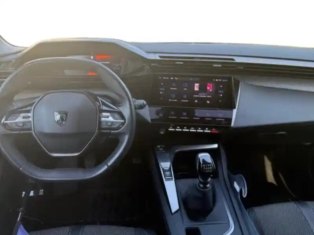 Peugeot 308 1.2 puretech 130ch s&amp;s allure pack — photo 11