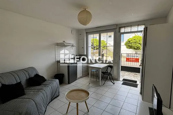 Studio 1 pièce 19 m²
