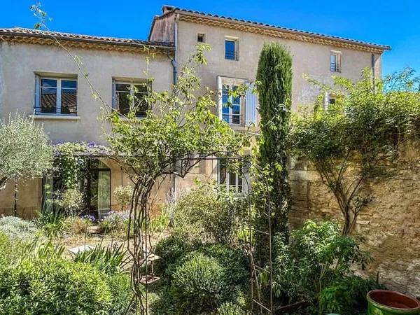 Ferme 8 pièces 215 m²