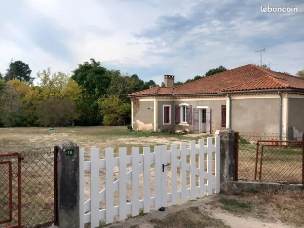 Maison T4 avec jardin à louer en plein bourg