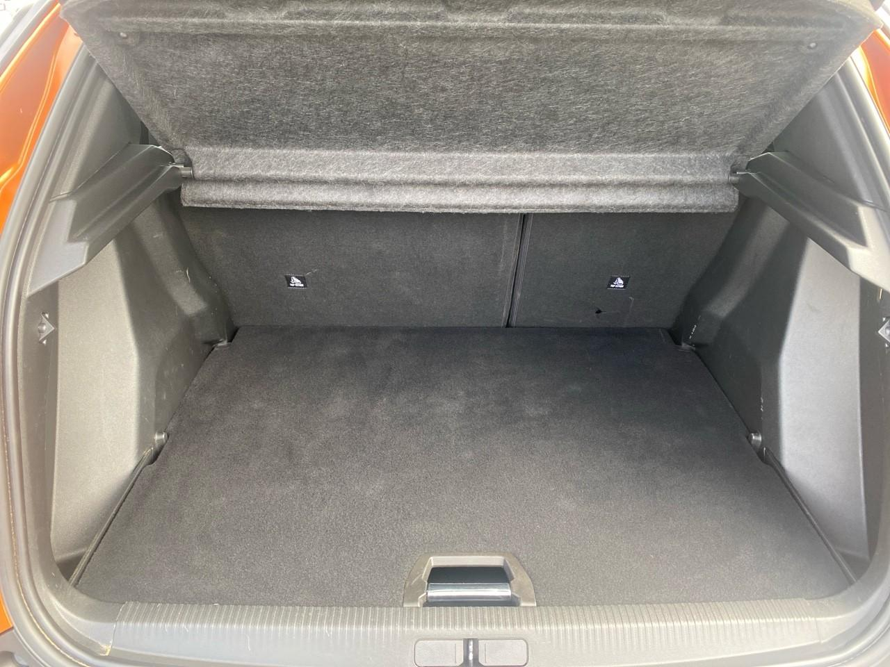 Peugeot 2008 1.2 puretech 130ch s&s allure eat8 — photo 6
