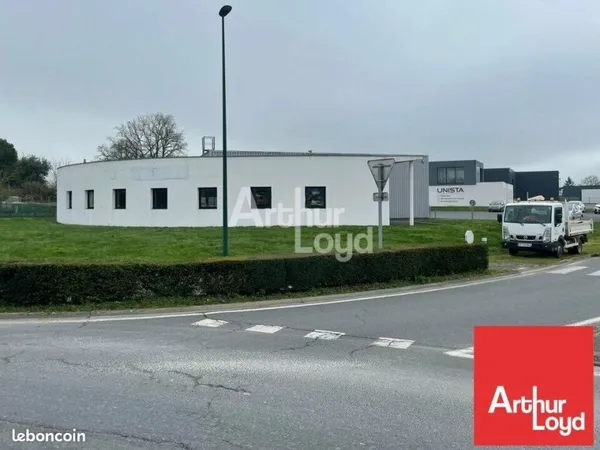 LOCAL D'ACTIVITE 1000 m² TREIZE-SEPTIERS