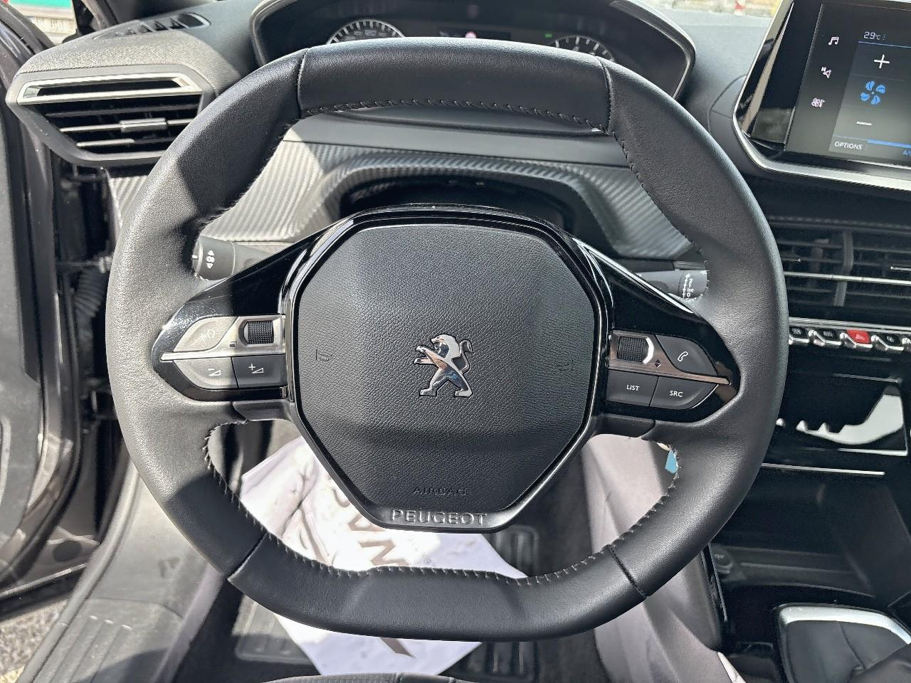 Peugeot 2008 puretech 130 s&s bvm6 allure — photo 16