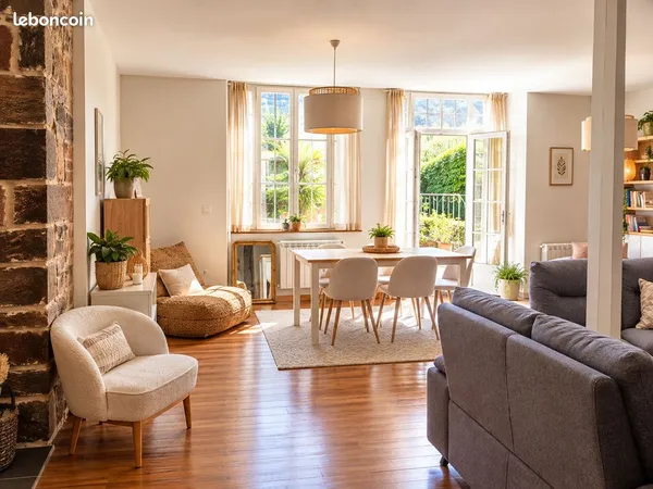 Ancien couvent rénové - appartement 135 m2 et terrasse 80 m2