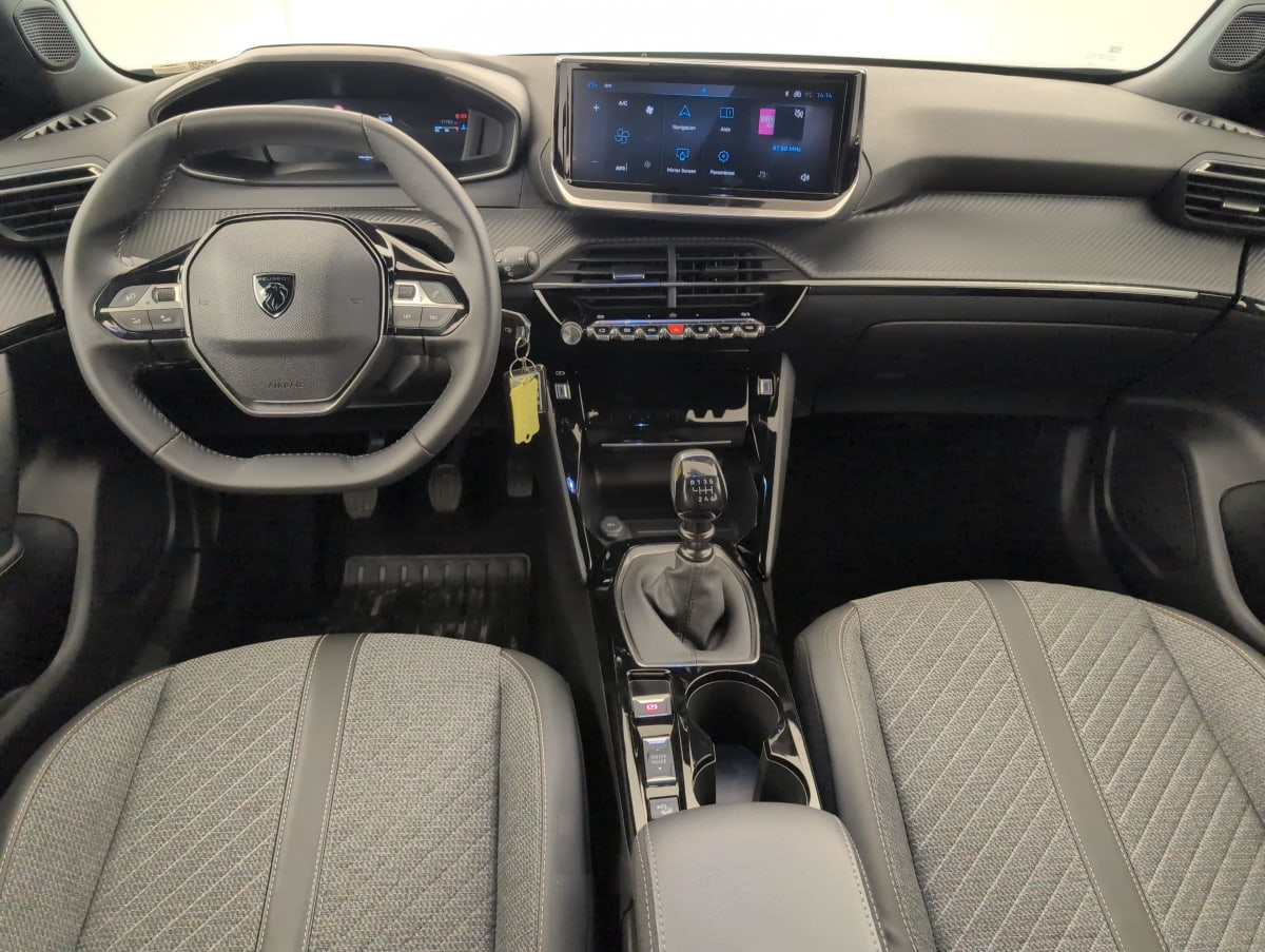 Peugeot 2008 — photo 13