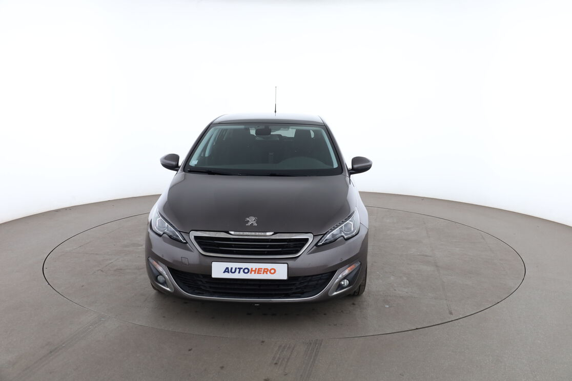 Peugeot 308 1.2 PureTech Allure EAT6 — photo 8