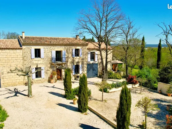 Mas 6 pièces 270 m²