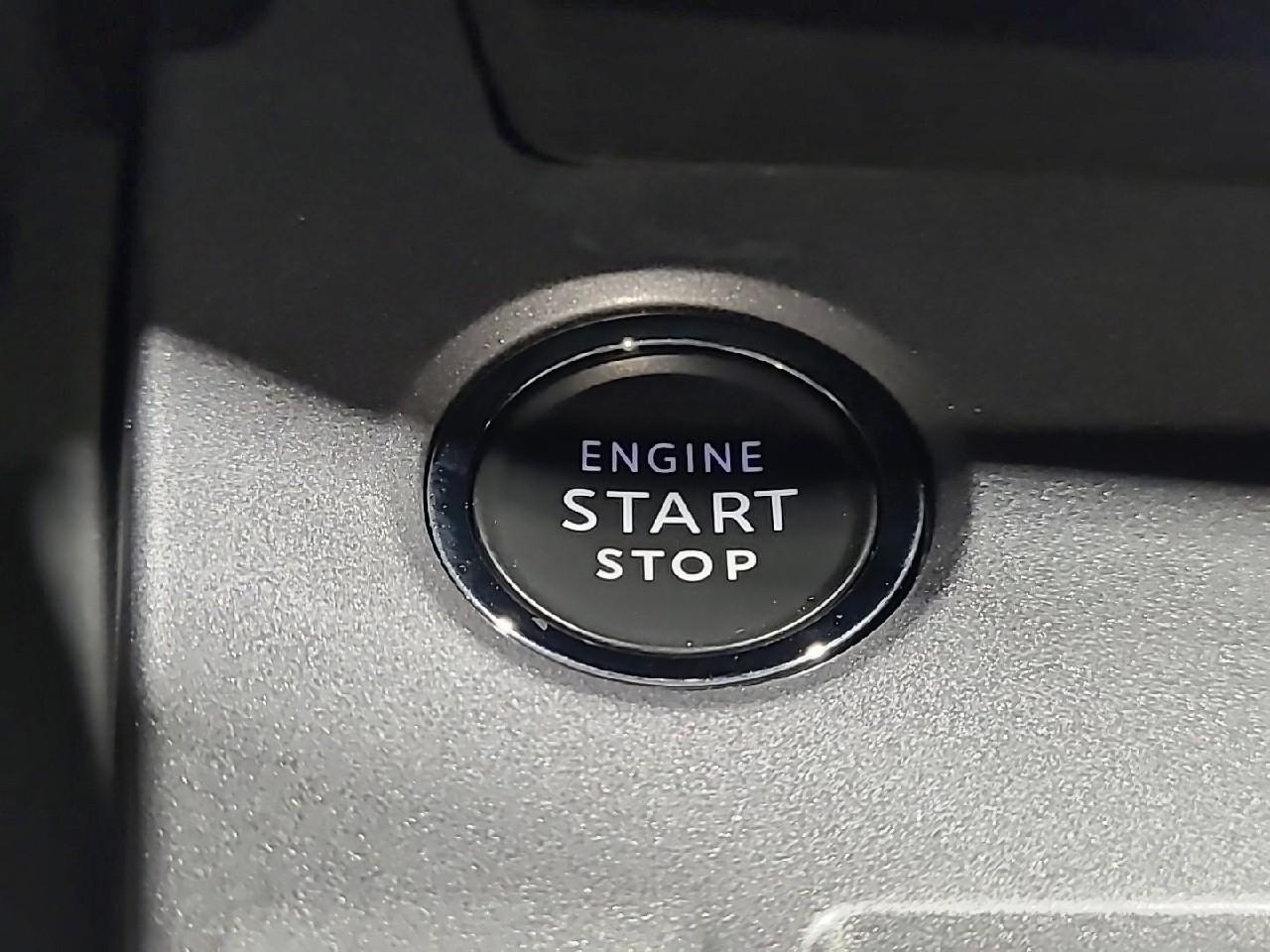 Peugeot 308 sw phev 180 e-eat8 gt — photo 21