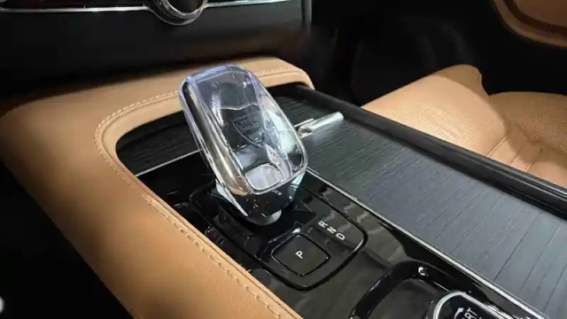 Volvo Xc90 t8 awd hybride rechargeable 310+145 ch geartronic 8 7pl — photo 20