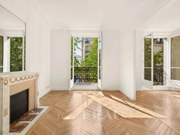 Appartement 4 pièces 130 m²