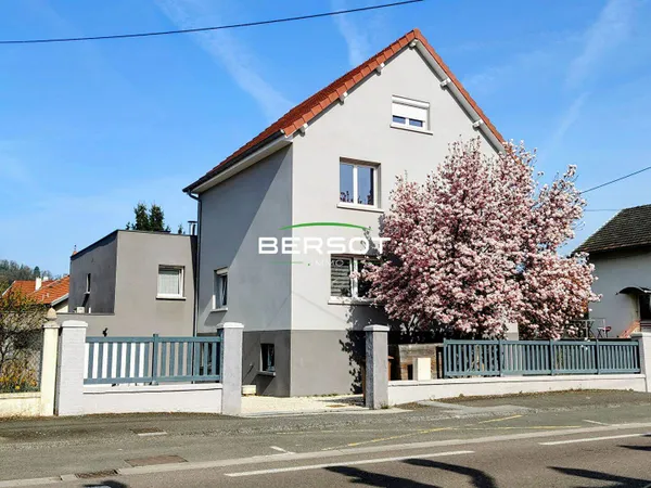 Maison 10 pièces 216 m²