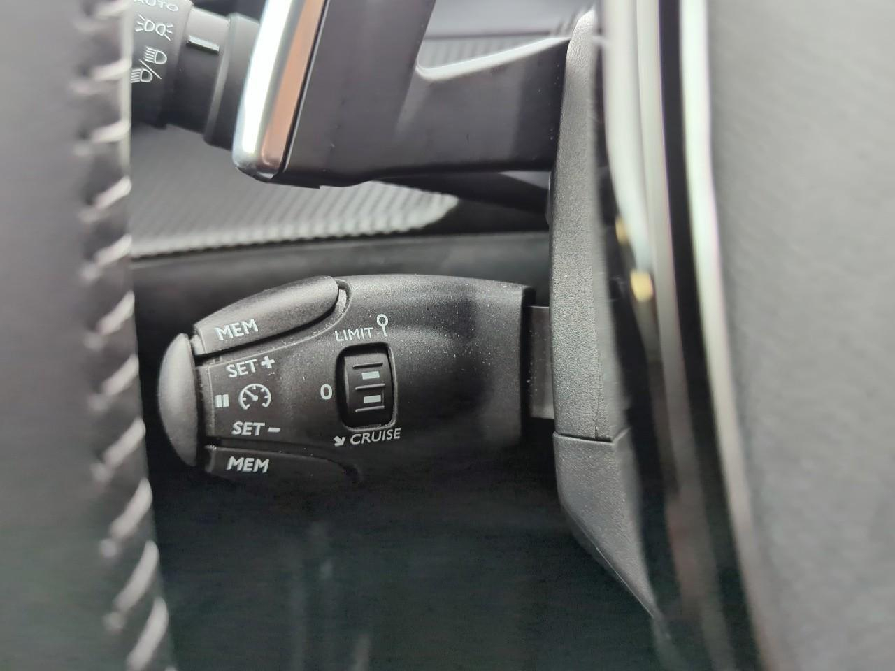 Peugeot 2008 puretech 130 s&s eat8 style — photo 21