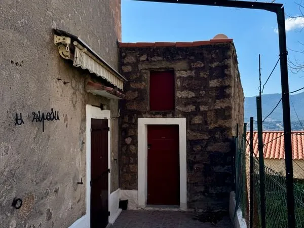 Appartement T2 dans maison de village avec terrasse Balogna
