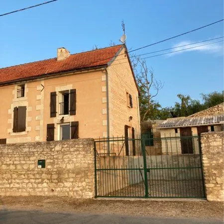Maison à louer à Beaumont St Cyr