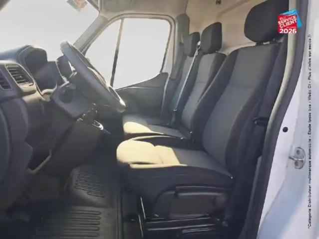 Renault Master fg f3500 l2h2 2.3 blue dci 135ch confort euro6e — photo 11