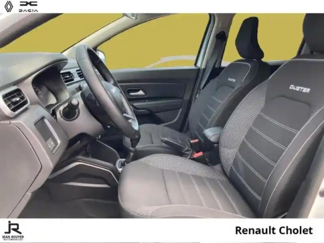 Dacia Duster 1.0 eco-g 100ch  journey + 4x2 — photo 3