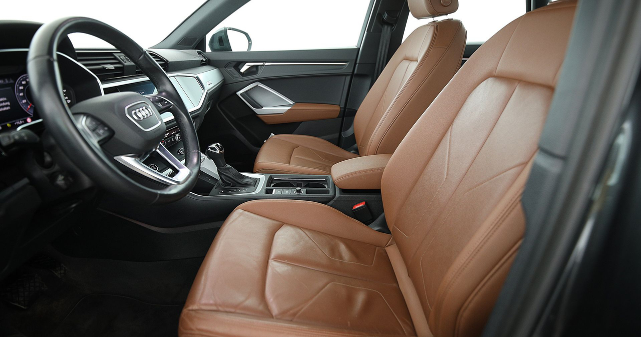 Audi Q3 — photo 25