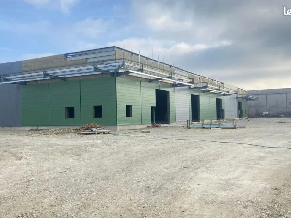 Local 634 m² Montélimar