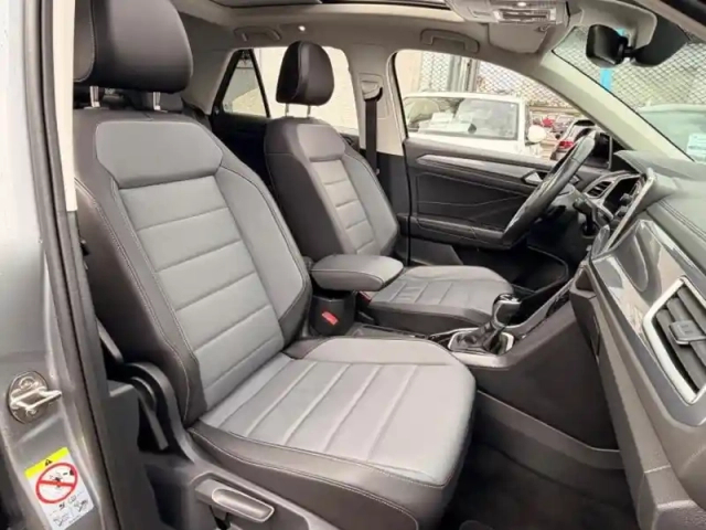 Volkswagen T-Roc 1.5 tsi evo 150ch style exclusive dsg7 — photo 7