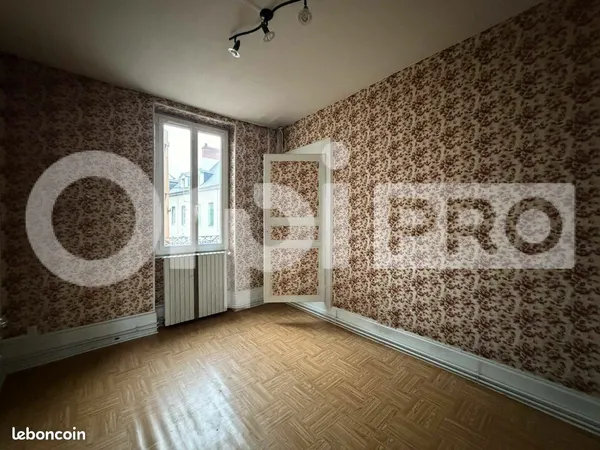 Bâtiment 110 m²