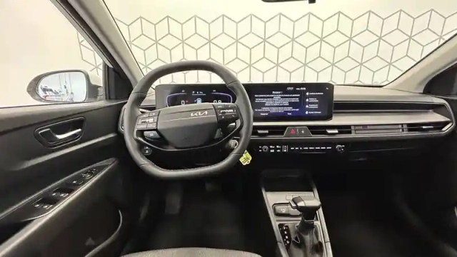 Kia Stonic 1.0 t-gdi 100 ch dct7 — photo 25