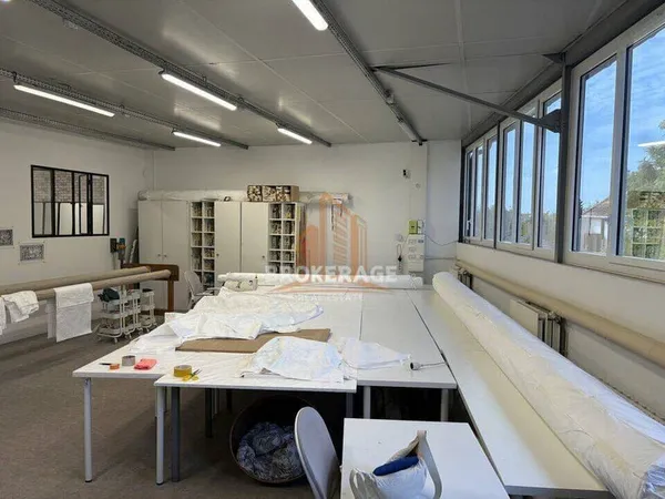 Bureau 119 m²