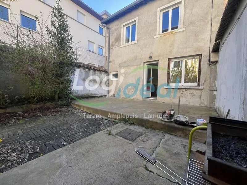 Photo 1