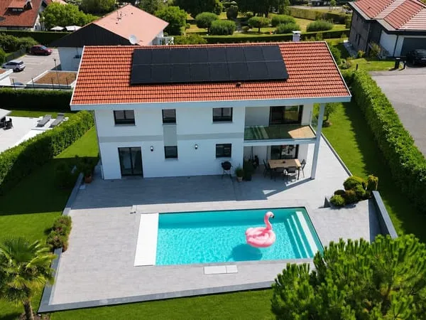 Villa d'architecte d'exception aux portes de Genève
