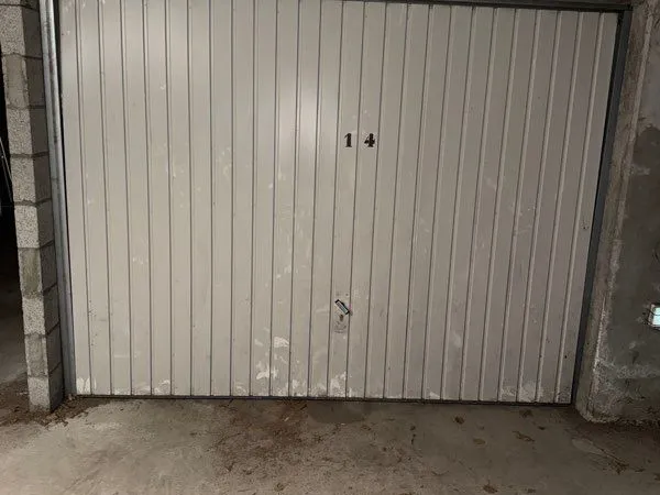Garage fermé sécurisé - Rue de Dinan, Rennes centre