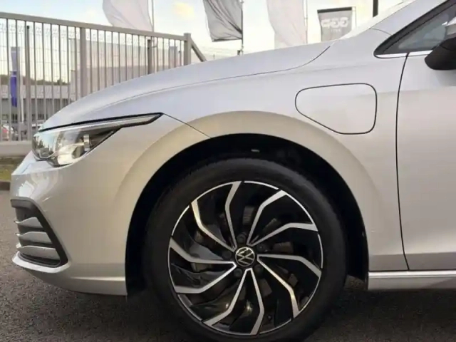 Volkswagen Golf 1.4 ehybrid opf 204ch style dsg6 — photo 9