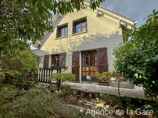 Sartrouville Maison de 6 pièces sur 415 m² de terrain