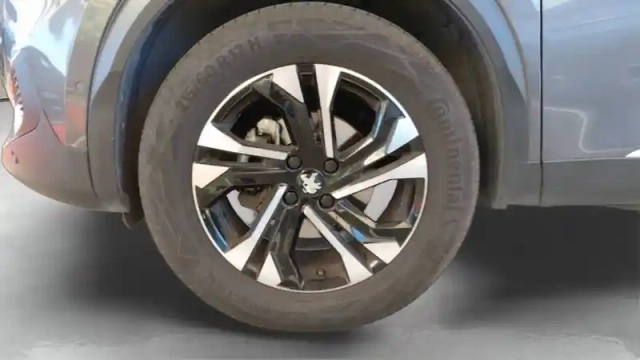 Peugeot 2008 puretech 130 s&amp;s eat8 — photo 11