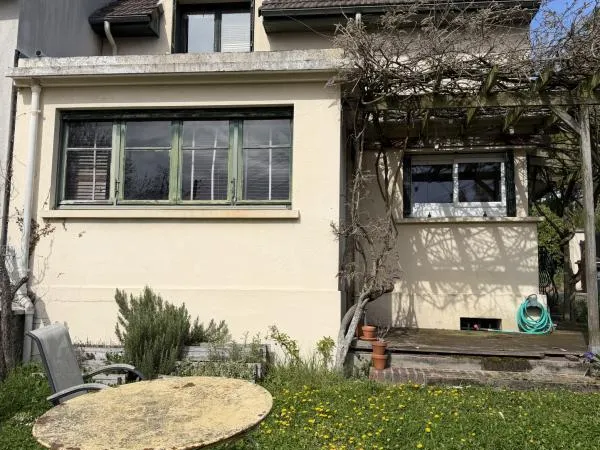 Vends maison - 100 m² - 5 pièces, 3 chambres - La Celle-Saint-Cloud 78170