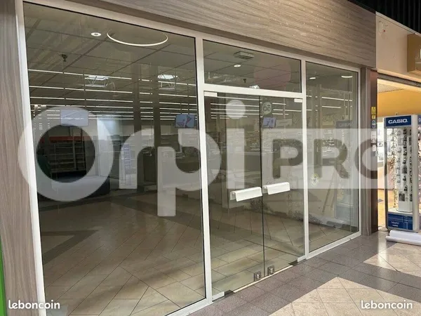 Local commercial 98 m²