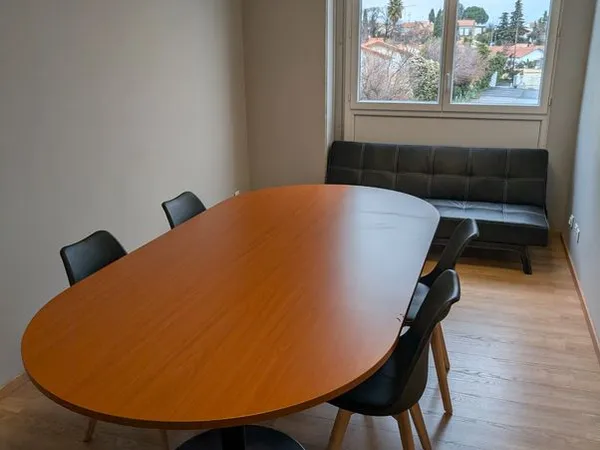 Bureau 15 m² climatisé avec parking - idéal professions libérales