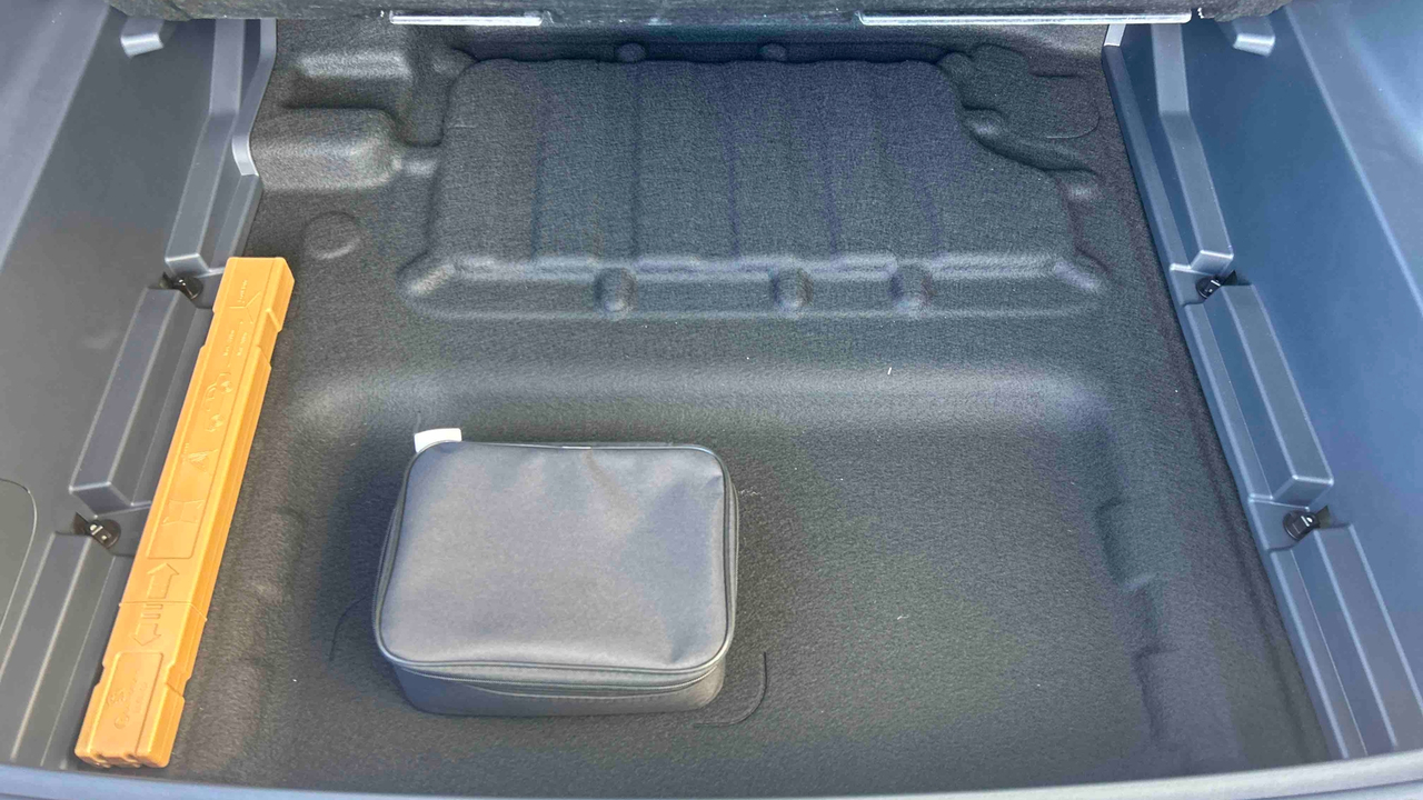Geely Starray EM-i — photo 15