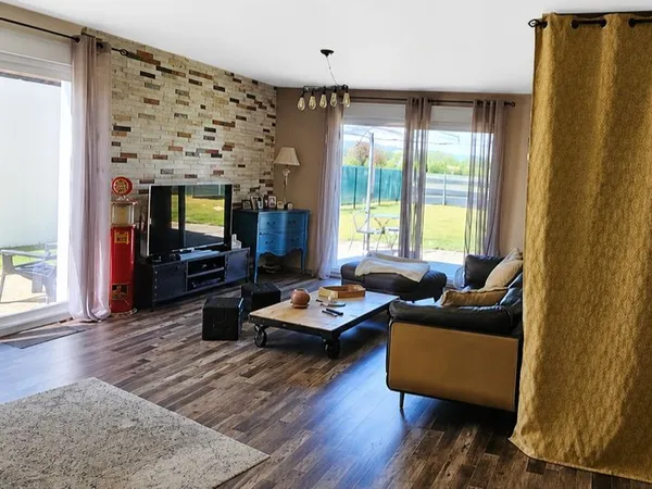 Maison récente de plain-pied - 83 m2 - 2 chambres - DPE A - Moutrot
