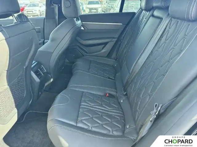 Peugeot 508 hybrid 225 e-eat8 — photo 11