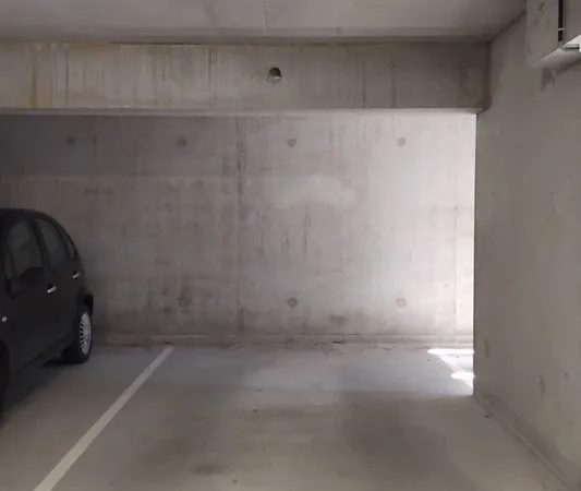 Place Parking Couverte