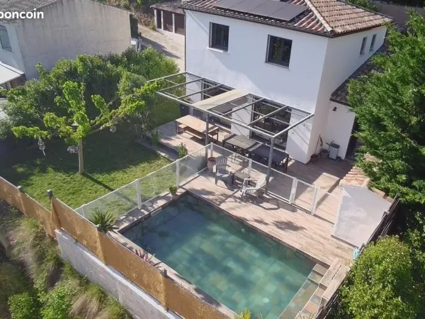 Villa 2018 - 4/5ch - Piscine, Jacuzzi & Cascade -Sans vis-à-vis - Accès autoroute rapide
