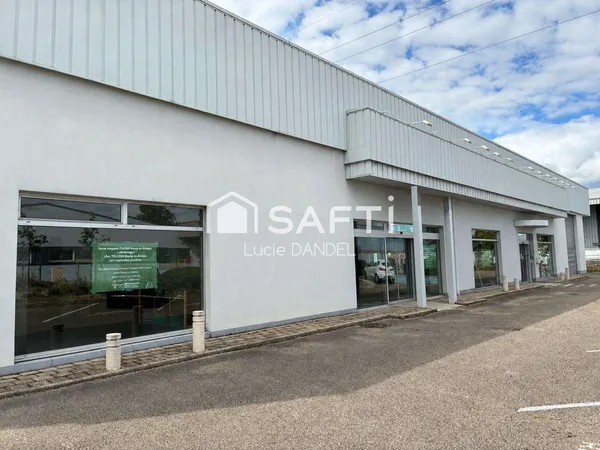 A louer local commercial 761.55m² Bourg-en-Bresse