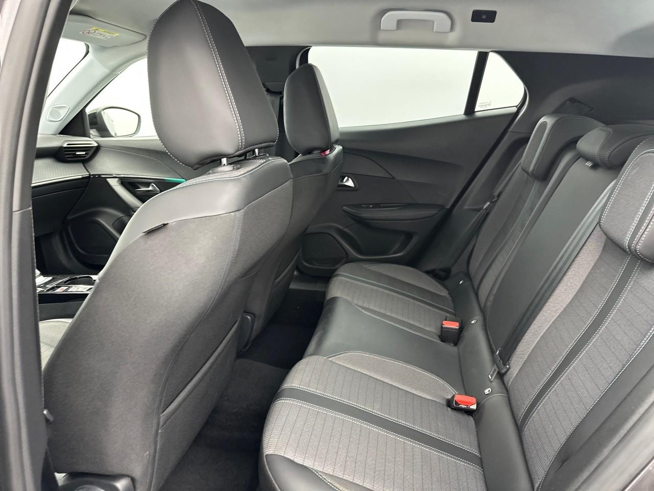 Peugeot 2008 bluehdi 130 s&s eat8 allure pack — photo 12