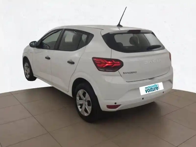 Dacia Sandero sce 65 — photo 7