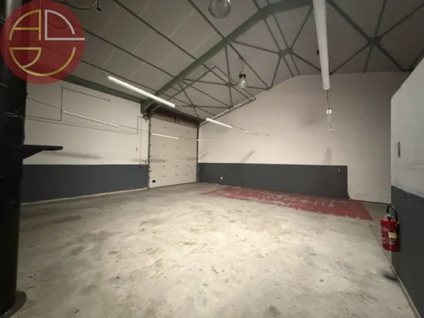 Local commercial 200 m²