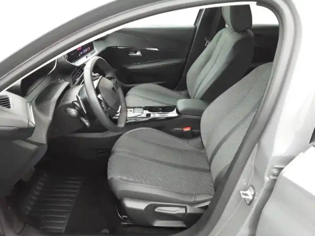 Peugeot 208 hybrid 110 e-dcs6 — photo 36