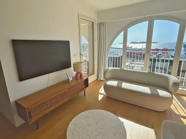 T3 meublé design, vue mer, terrasse - Arenc