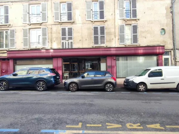 LOCAL COMMERCIAL / PROFESSIONNEL
